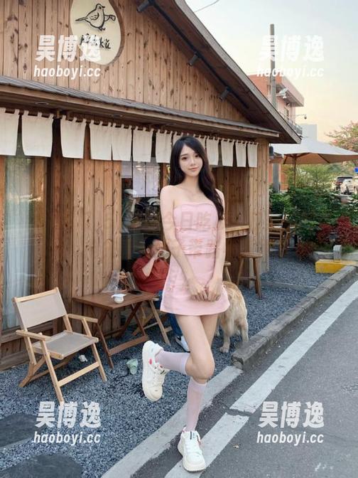 51吃瓜今日吃瓜入口黑料网页抢先看，妹子带路不踩雷