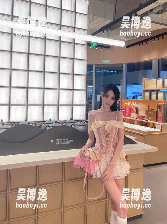 zztt11.su黑料不打烊官网永久服务，app让八卦永不停歇